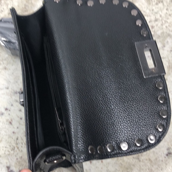 Bags - Picture 8 of 10